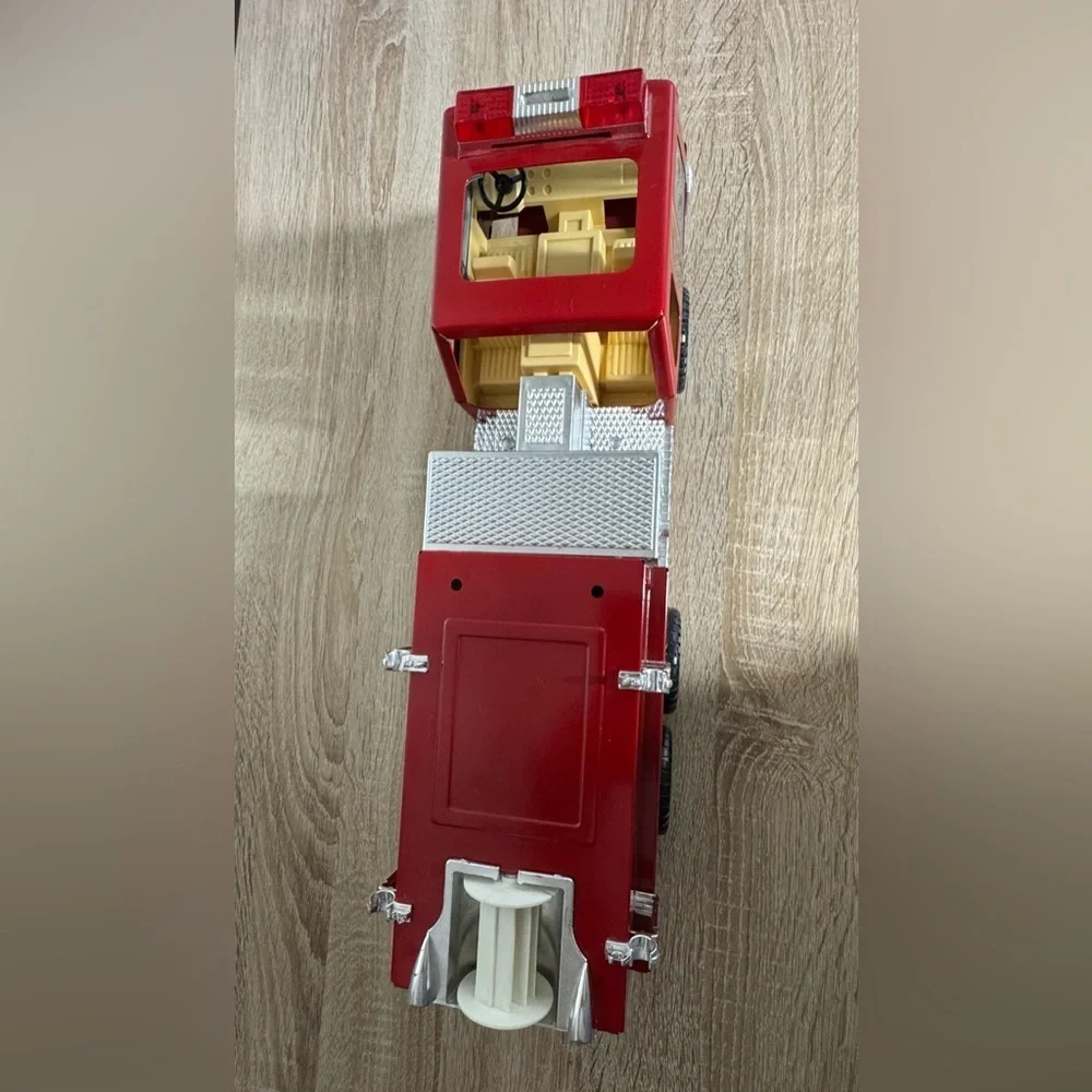 Nylint Metal Muscle Rescue Pumper Fire Truck Toy Red Diecast Vintage